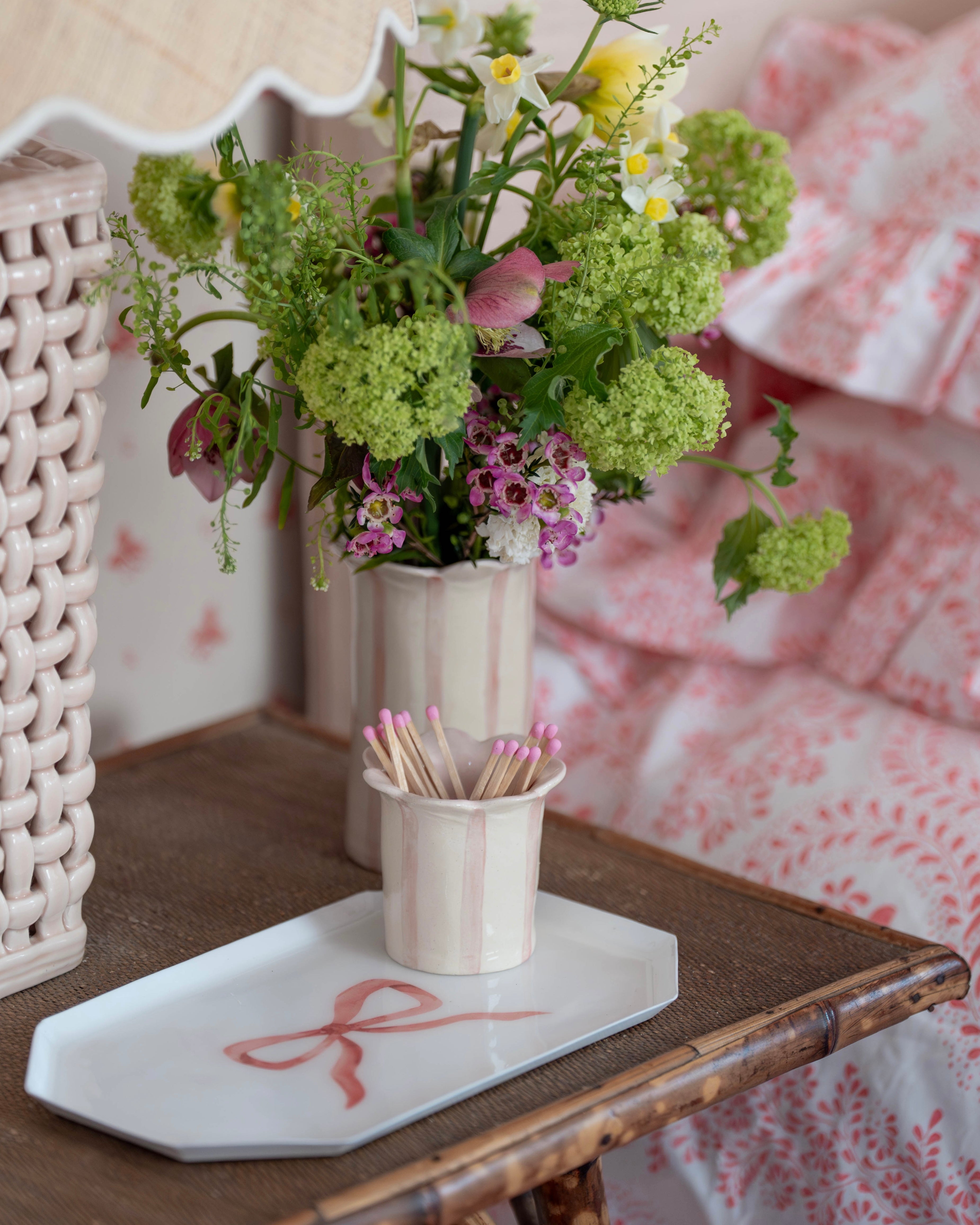 Pink Daisy Scalloped Match Holder