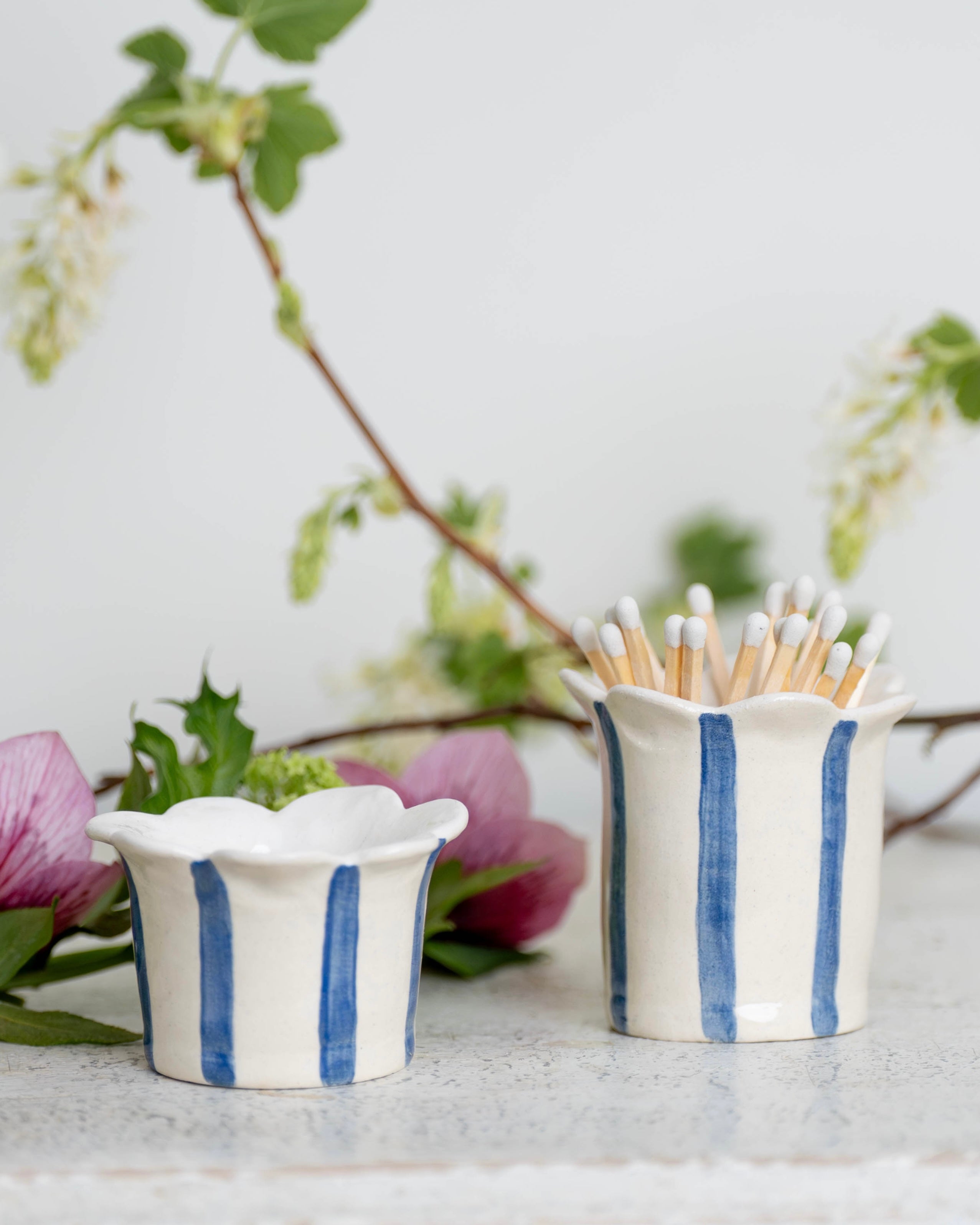 Navy Daisy Scalloped Tealight Holder