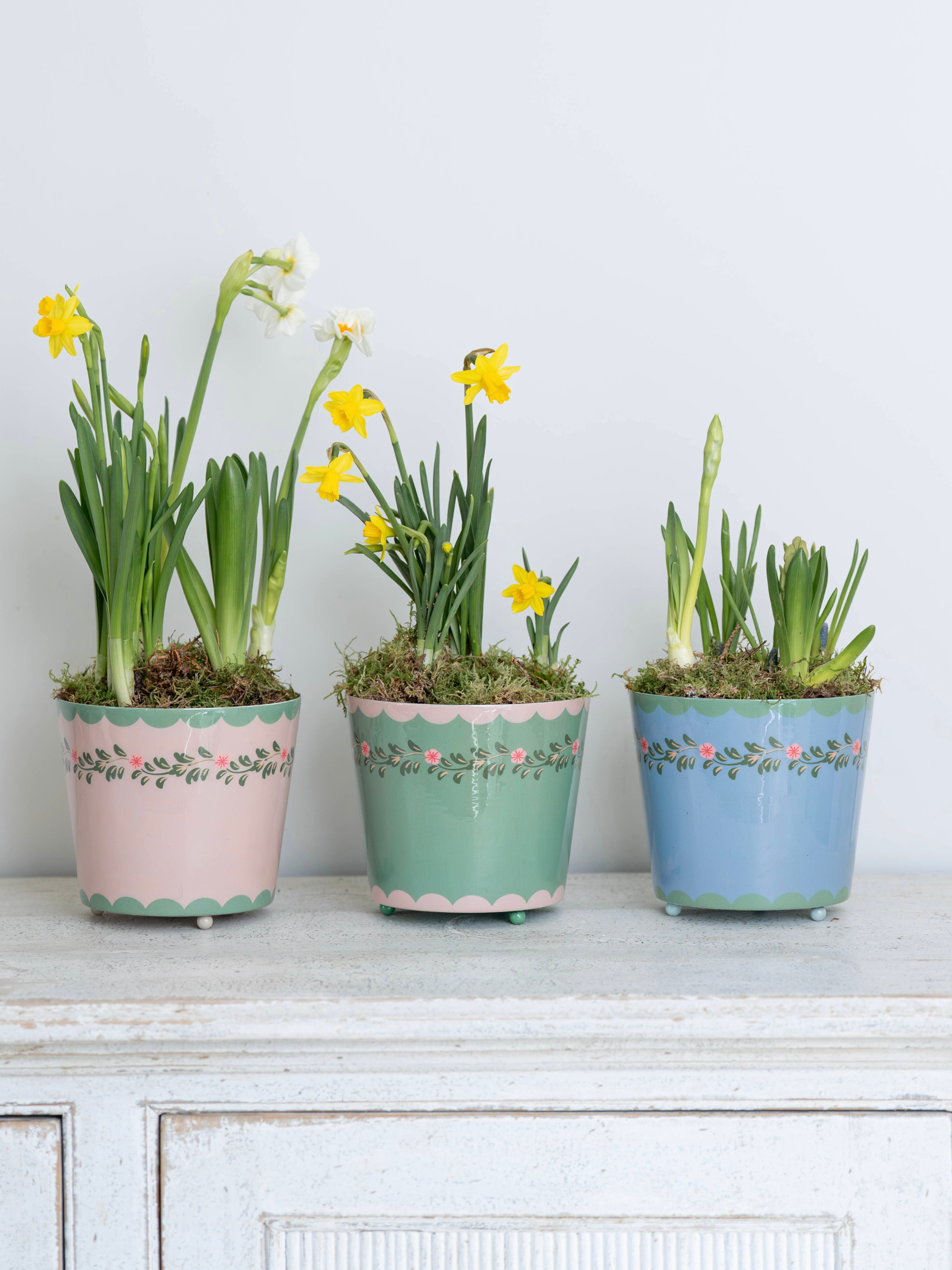 Green Floral Scalloped Planter