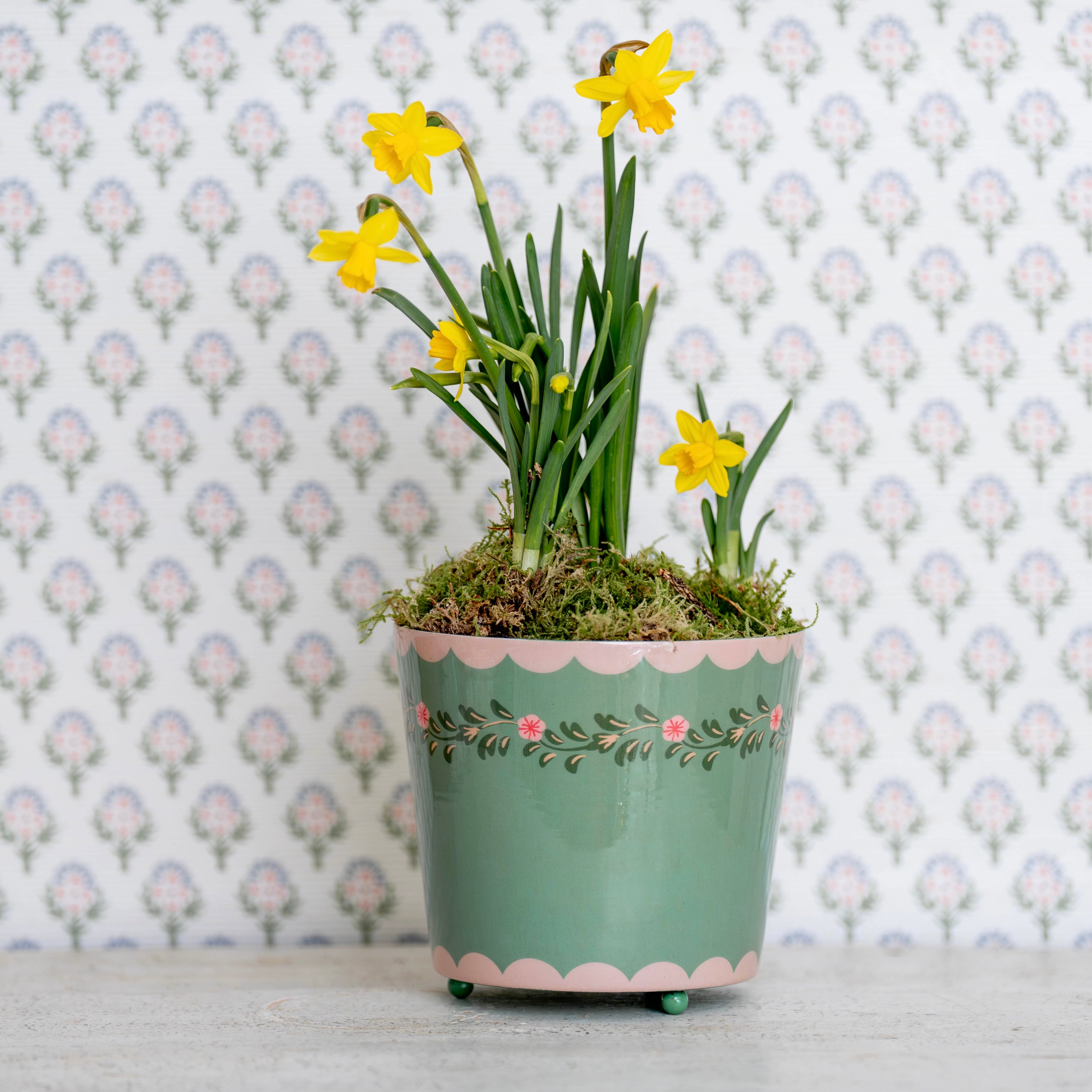 Green Floral Scalloped Planter